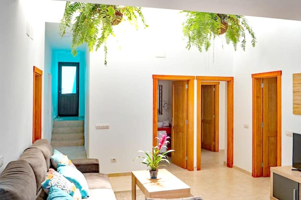 Comfortable House In Tias With Free Parking Tías Exterior foto